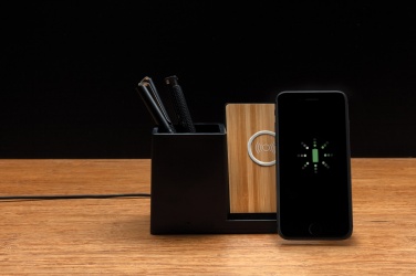 Logotrade Firmengeschenke das Foto: Ontario 10W Wireless Charger aus Bambus und RCS Kunststoff
