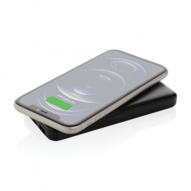 Logotrade Werbeartikel das Foto: Wireless Powerbank aus RCS Standard recyceltem Kunststoff