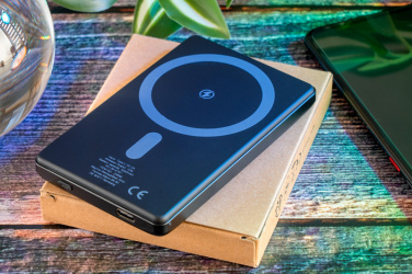 Logotrade Geschäftsgeschenke das Foto: Powerbank 5 000 mAh DONEZK