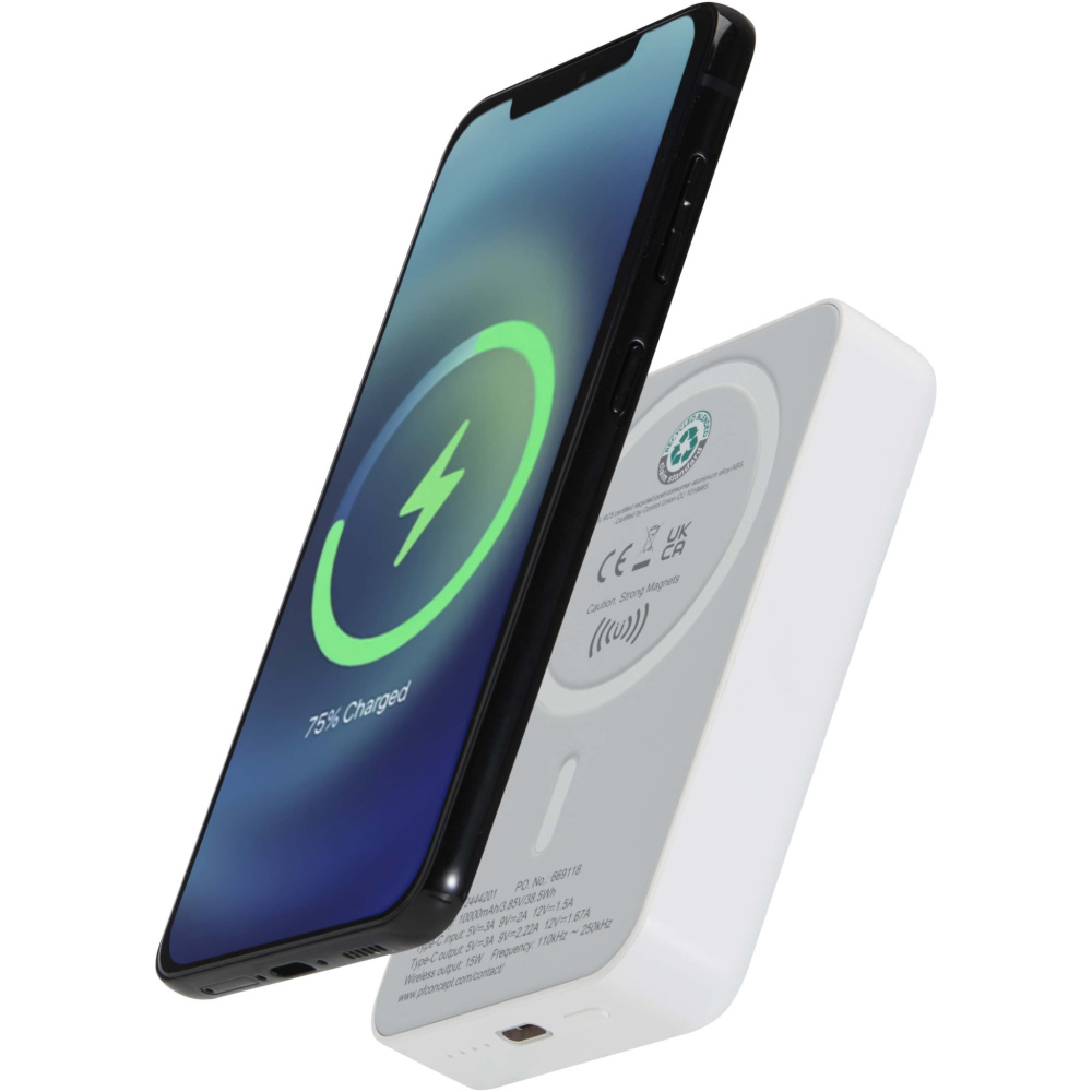 Logotrade Werbeartikel das Foto: Acrab 15 W 10.000 mAh magnetische kabellose Powerbank mit 20 W PD aus recyceltem Kunststoff