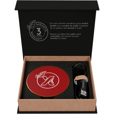 Logotrade promotional giveaway image of: SCX.design W13 10W wooden wireless charging station