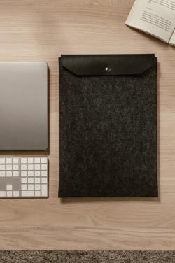 Logotrade corporate gift picture of: VINGA Albon GRS recycled felt 17" laptop sleeve