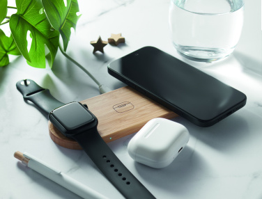 Logotrade advertising product picture of: 3 in 1 15W wireless charger