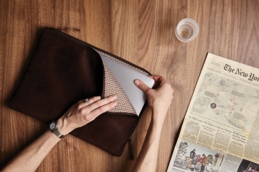 Logotrade reklaamkingi foto: VINGA Huntoni sülearvuti ümbris