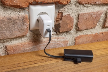 Logotrade reklaamtoote foto: Powerlink RCS rplastic 3000 mah powerbank USB C pistik