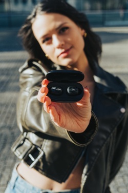 Logotrade reklaamtooted pilt: Urban Vitamin Palm Springsi RCS rplastist ENC kõrvaklapid