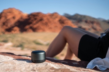 Logotrade meene foto: Terra RCS taaskasutatud alumiiniumist 5W juhtmevaba kõlar