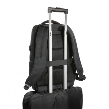 Logotrade reklaamkingituse foto: Swiss Peak AWARE™ RPET Voyager 15,6-tolline sülearvuti seljakott