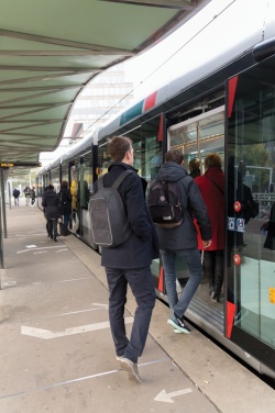Logotrade reklaamtooted pilt: Swiss Peak AWARE™ vargusvastane 15,6-tolline sülearvuti seljakott
