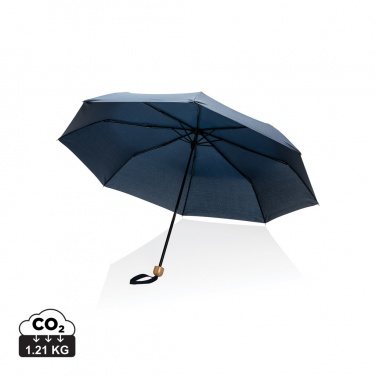Logotrade meened pilt: 20,5-tolline Impact AWARE™ RPET 190T Pongee bambusest mini vihmavari