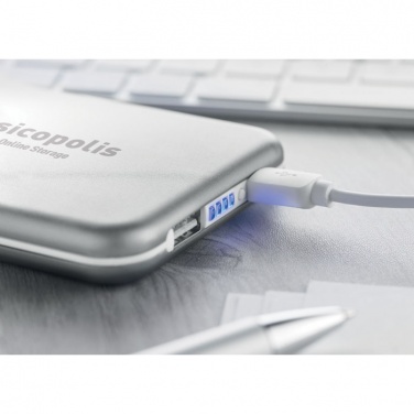 Logo trade ärikingi pilt: 4000 mAH päikesepatareiga akupank