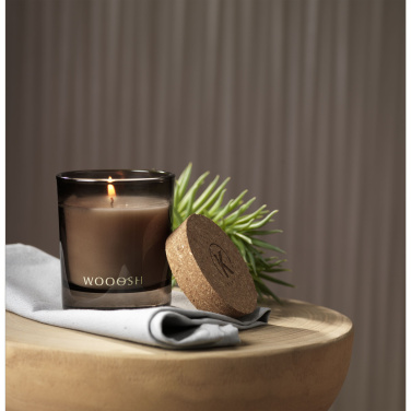 Logotrade ärikingituse foto: Woooshi lõhnaküünla rohelised ürdid