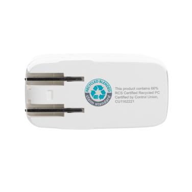 Logo trade reklaamtooted foto: TravelCharge Pro RCS plastikust reisilaadija USB C-ga