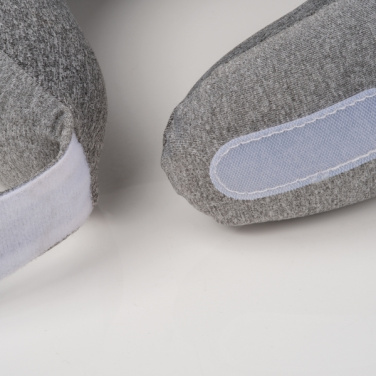 Logotrade firmakingituse foto: MoLu kaelapadi Prince George