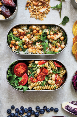 Logotrade meened pilt: Black+Blum roostevabast terasest toidukarp