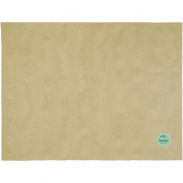 Logotrade mainoslahja tuotekuva: Suzy 150 x 120 cm GRS-polyesterinen neulottu huopa