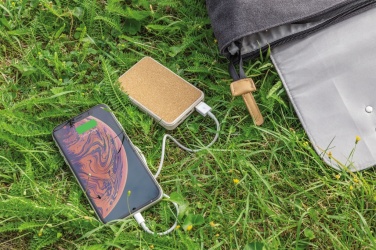 Logotrade mainoslahjat kuva: 5000mAh varavirtalähde
