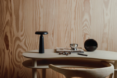 Logotrade mainoslahjat kuva: VINGA Avery RCS pöytävalaisin