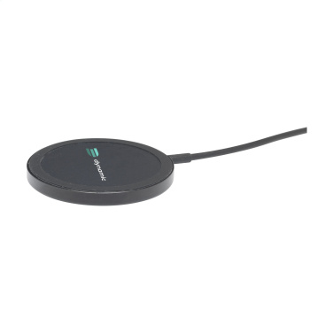 Logotrade reklaminės dovanos nuotrauka: Force MagSafe 10 W perdirbtas belaidis įkroviklis