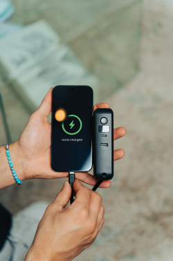 Logotrade korporatīvās dāvanas foto: Urban Vitamin Eureka hibrīds GANcharger 10000mah powerbank65W