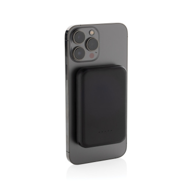 Лого трейд pекламные cувениры фото: Stellar RCS переработанный пластиковый магнитный внешний аккумулятор 5000 мАч 5 Вт