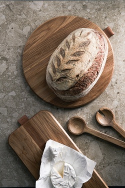 Logotrade presentreklam bild: VINGA Alcamo rund serveringsbräda