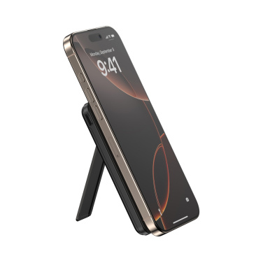 Logotrade kampanjprodukter bild: Urban Vitamin Redwood 5in1 5000mah 20WPD magnetisk powerbank